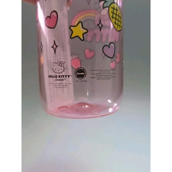 Hello Kitty Plastic Sports Bottle 28oz Hinged Handle Flip Lid New‎ Sanrio - Picture 4 of 8